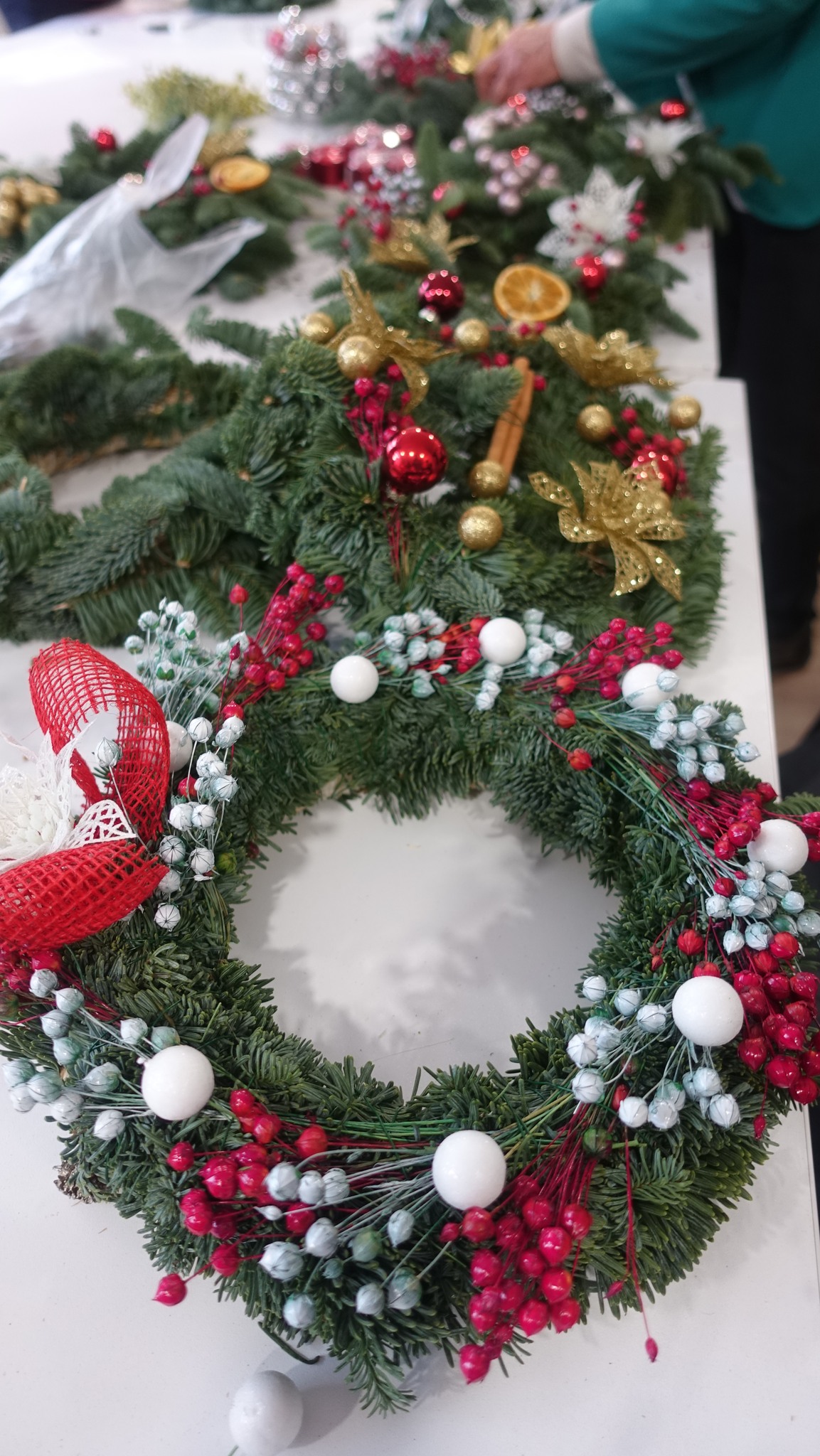 Tworzenie wieńców adwentowych